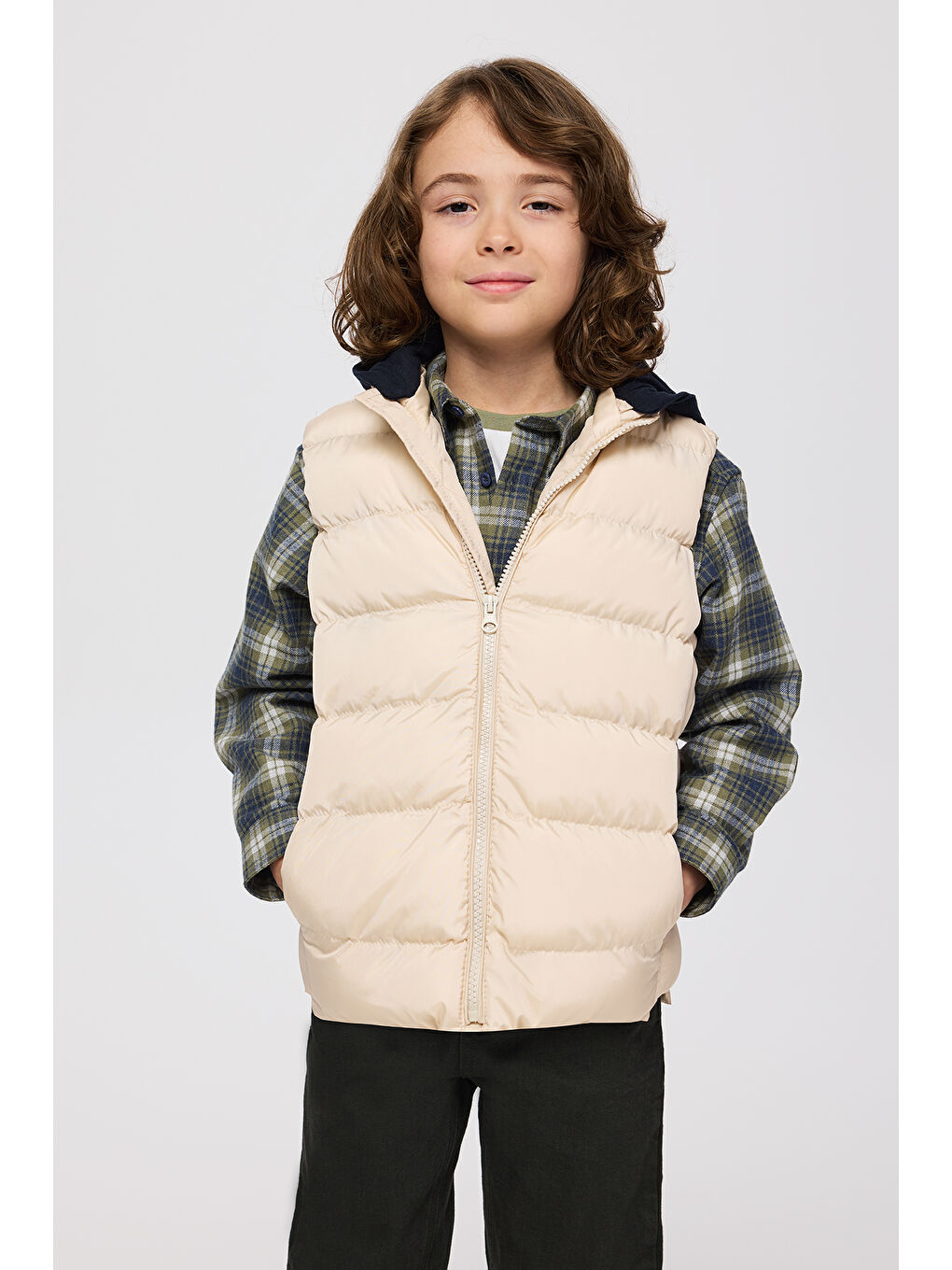 Erkek Çocuk Bej Kapüşonlu Yelek-2