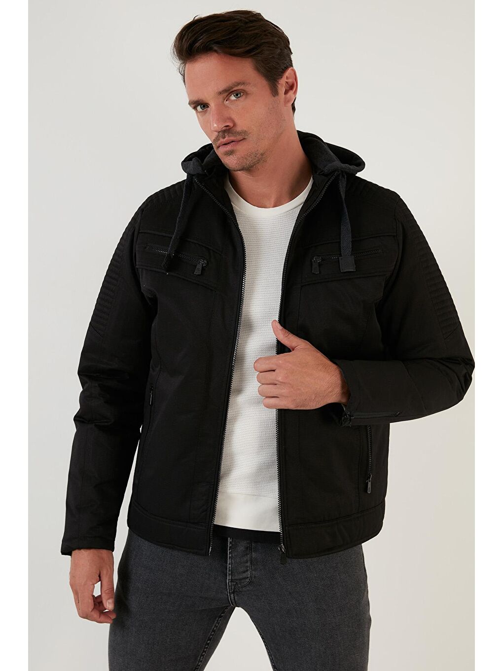 Siyah Slim Fit Pelüş Astarlı Çıkarılabilir Kapüşonlu Erkek Mont 5855031