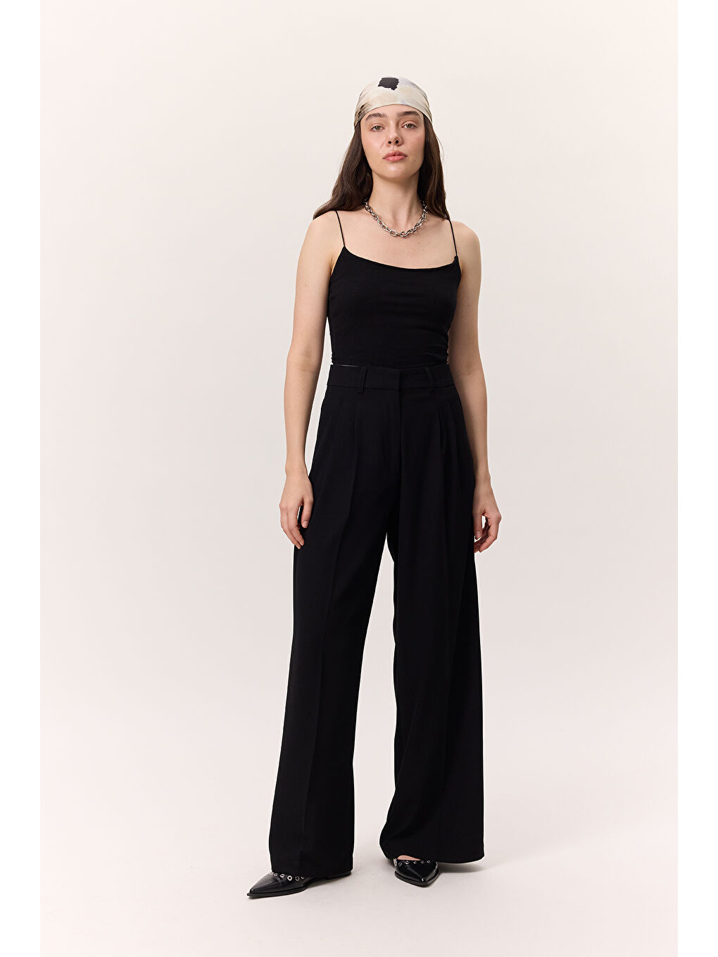 Dökümlü Pileli Pantolon Siyah-3