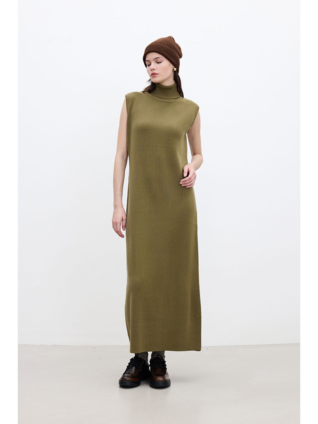 Kolsuz Yüksek Yaka Triko Elbise Yeşil-1