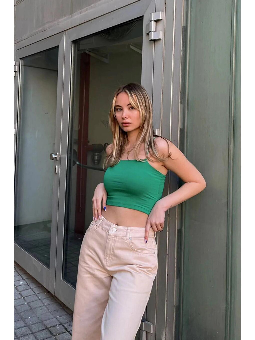 Zümrüt Yeşili Pamuklu İp Askılı Crop-1