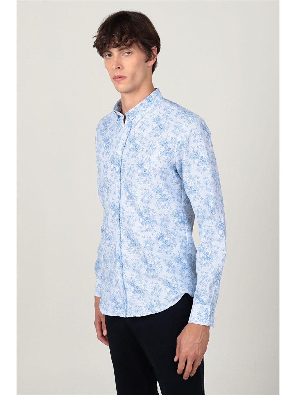 Beyaz Slim Fit Uzun Kol Baskılı Desenli Yaka Düğmeli Erkek Gömlek-1