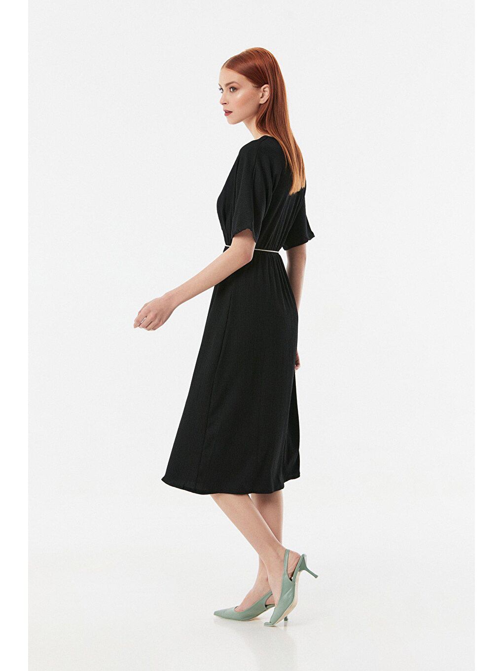 Siyah Bürümcük Kumaş İp Kemerli Elbise-2