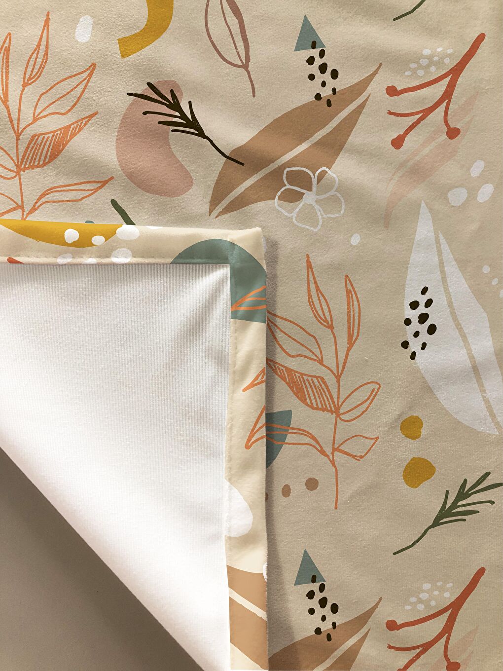 Karışık Çiçek Desenli Masa Örtüsü Pembe  140x200-1