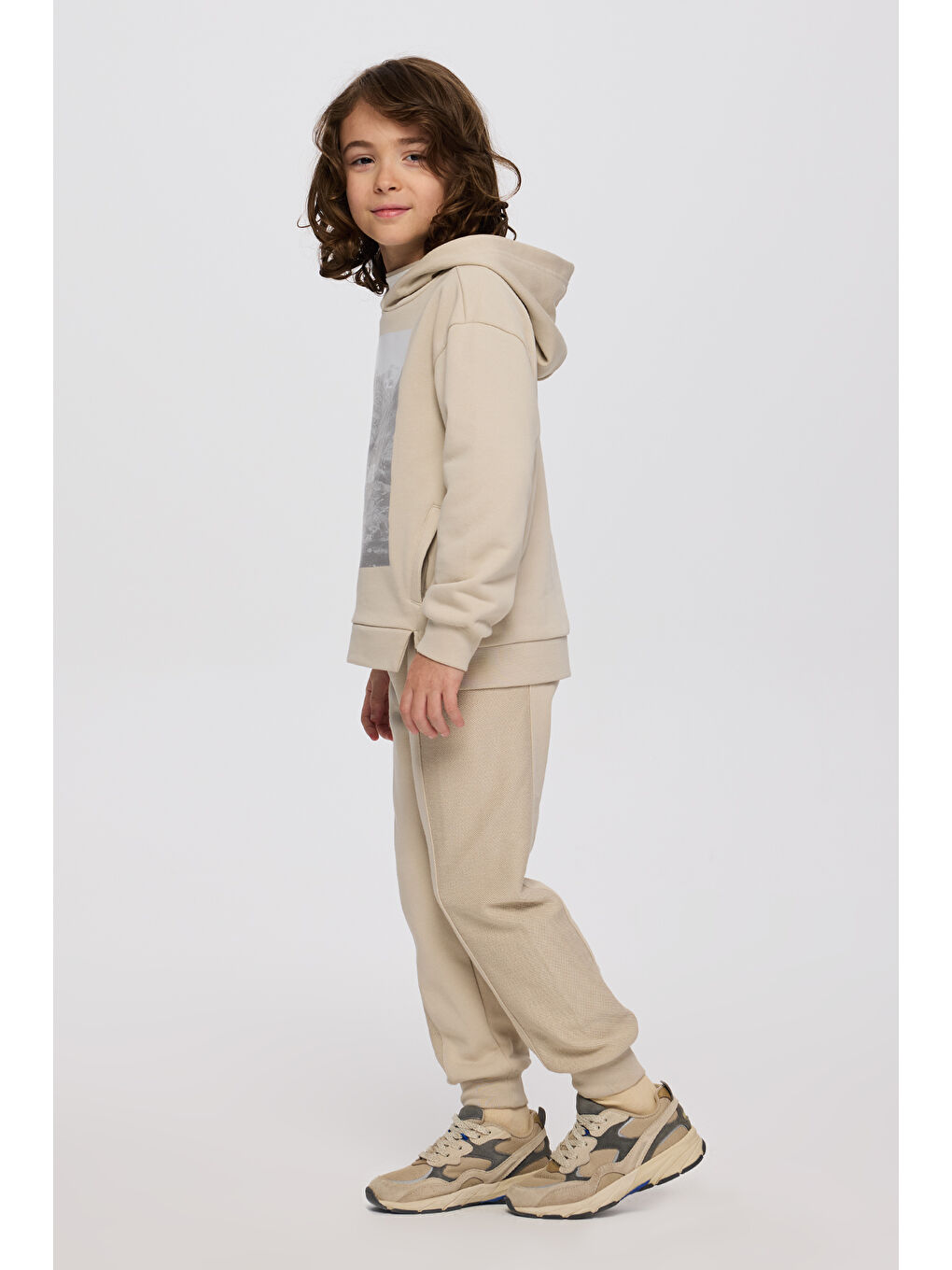 Bej Erkek Çocuk Kapüşonlu Taş Sweatshirt-1