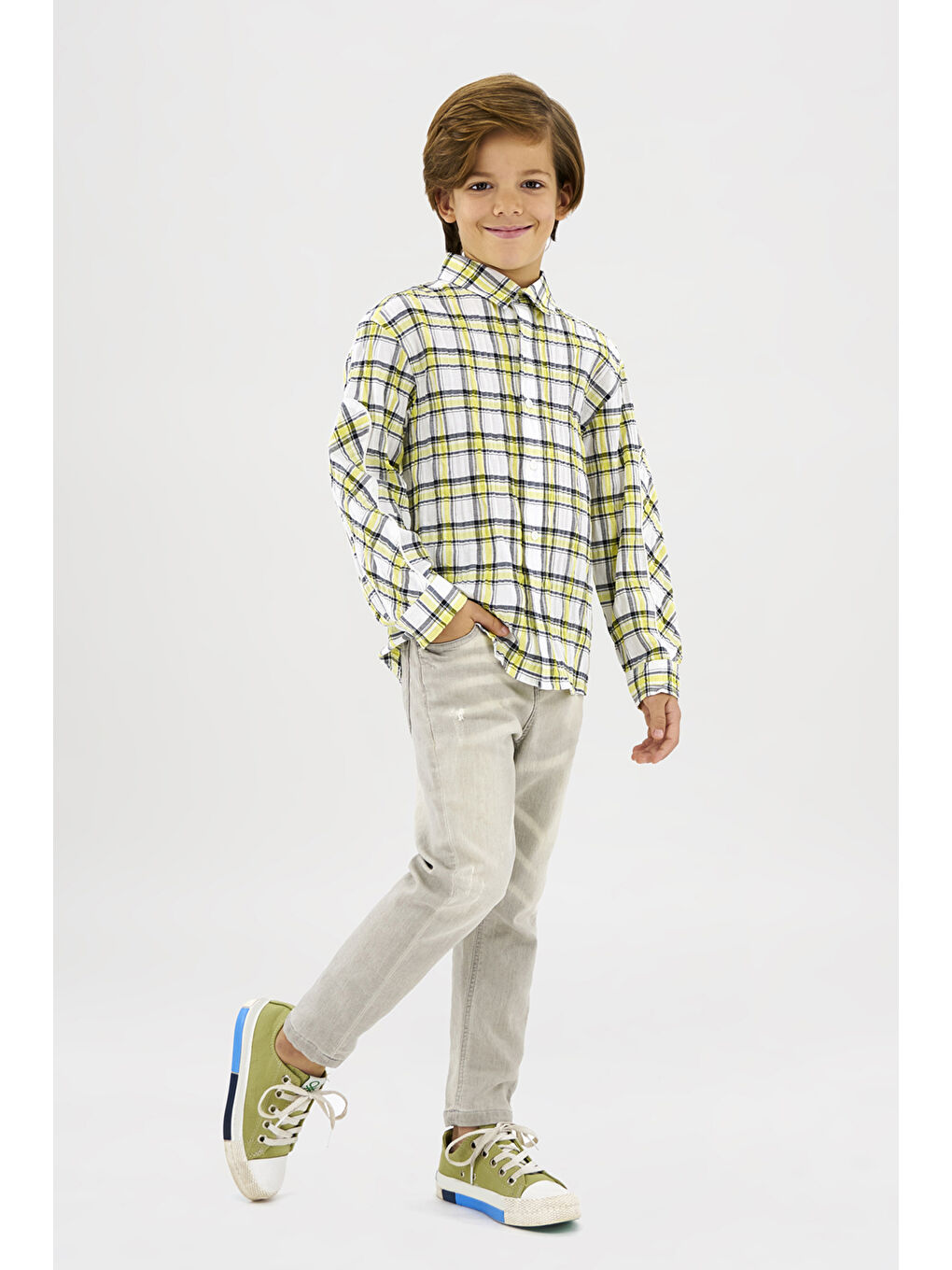 Erkek Çocuk Yıkamalı Gri Jean Pantolon