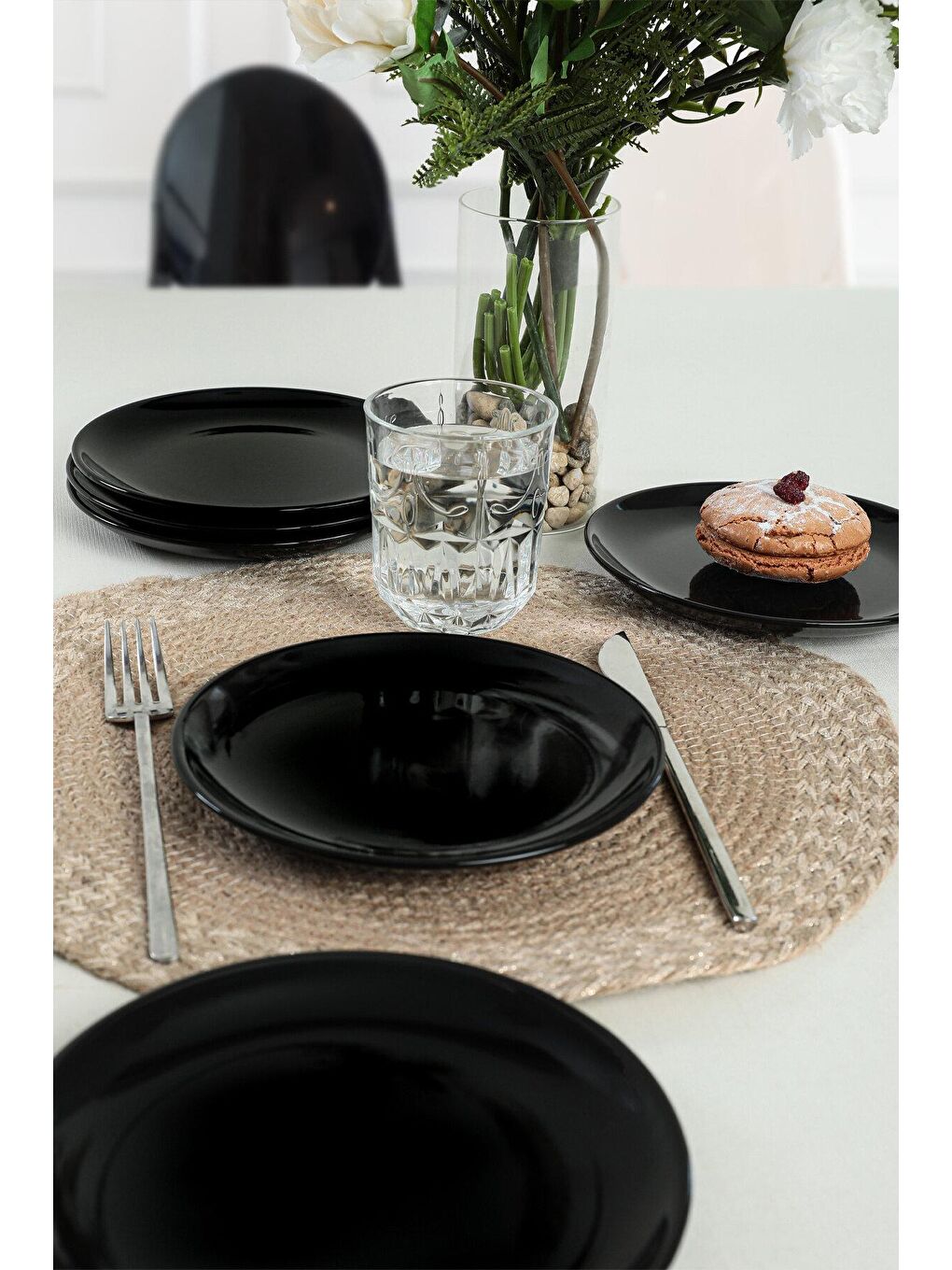 Siyah Delta Tatlı Tabağı 17 Cm 6 Adet-1