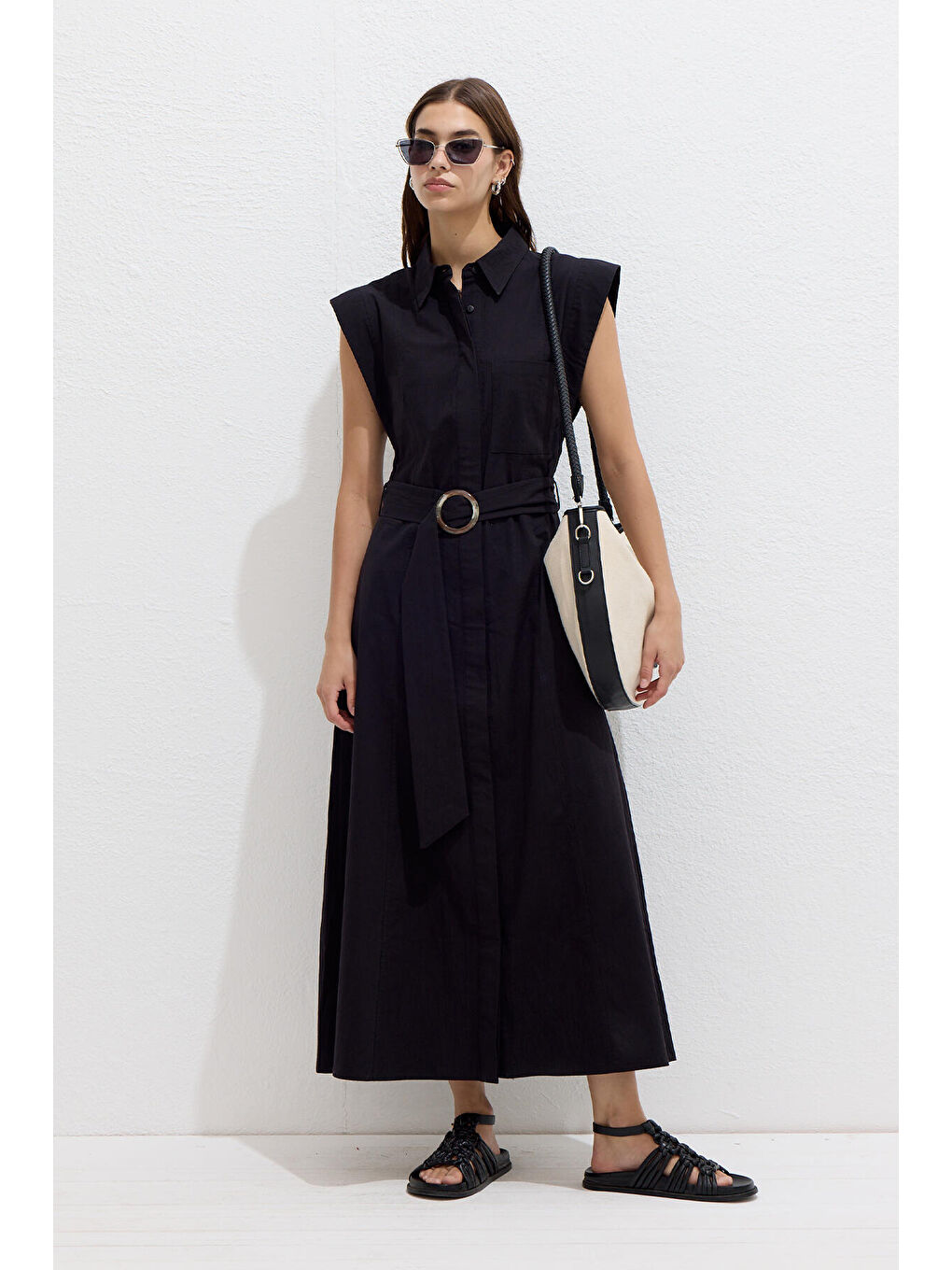 Pamuklu Kemer Detaylı Elbise Siyah