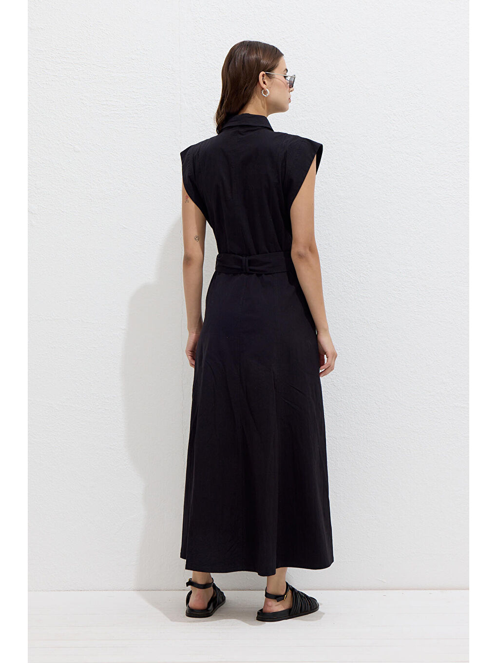 Pamuklu Kemer Detaylı Elbise Siyah-7