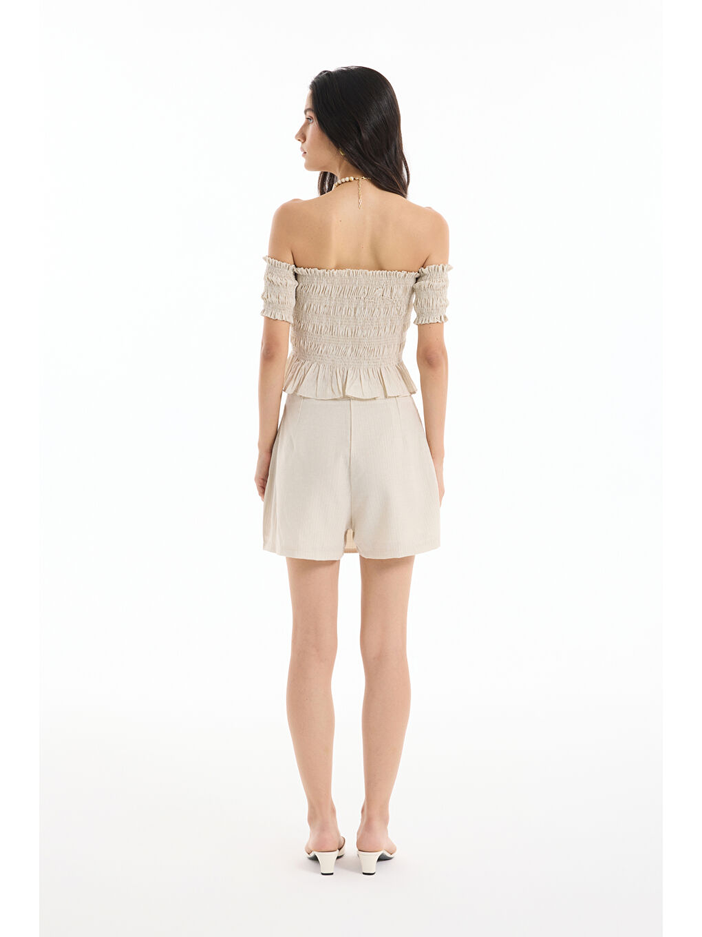 Dokulu Bağcık Detaylı Şort Etek Bej-4