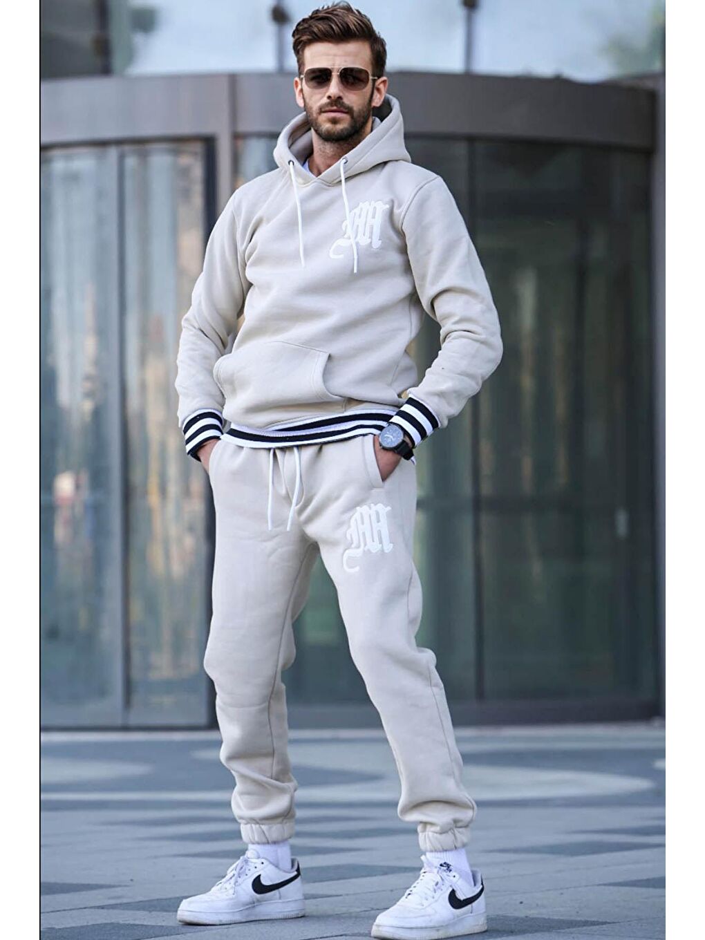 Bej Baskılı Kapüşonlu Eşofman Takımı 5909-1