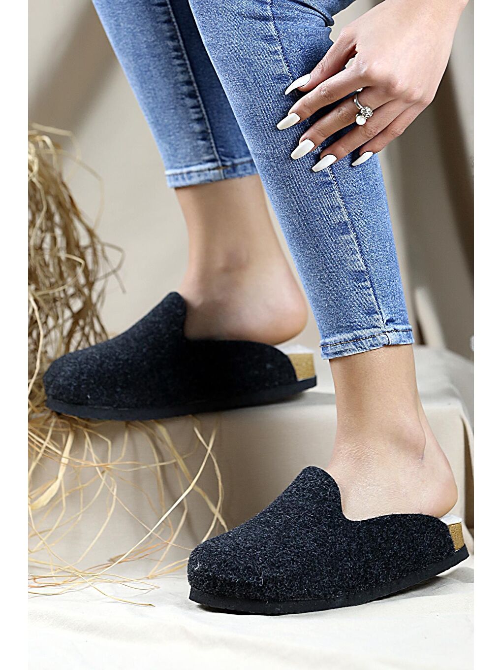 İçi Kürklü Rahat Taban Kadın Ev Terliği 020-02100-21Siyah