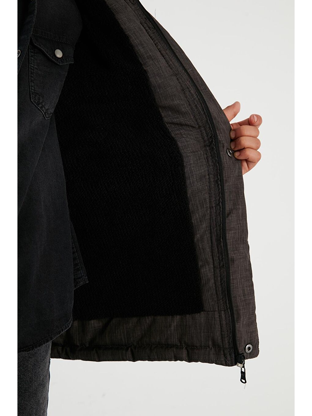 Gri İçi Peluş Astarlı Çıkarılabilir Kapüşonlu Cepli Kışlık Mont 5760019-4