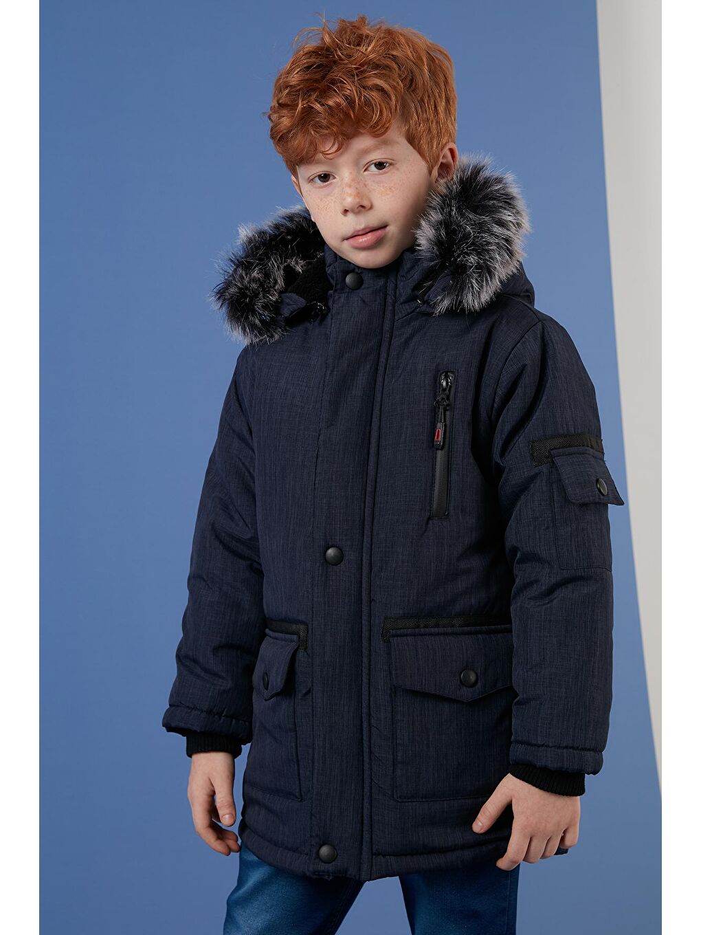 Lacivert İçi Peluş Astarlı Çıkarılabilir Kapüşonlu Cepli Kışlık Mont 5760019-1