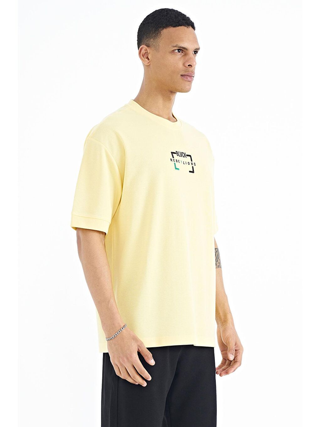 TOMMYLIFE Sarı Yazı Nakışlı O Yaka Oversize Erkek T-Shirt - 88192 - 2