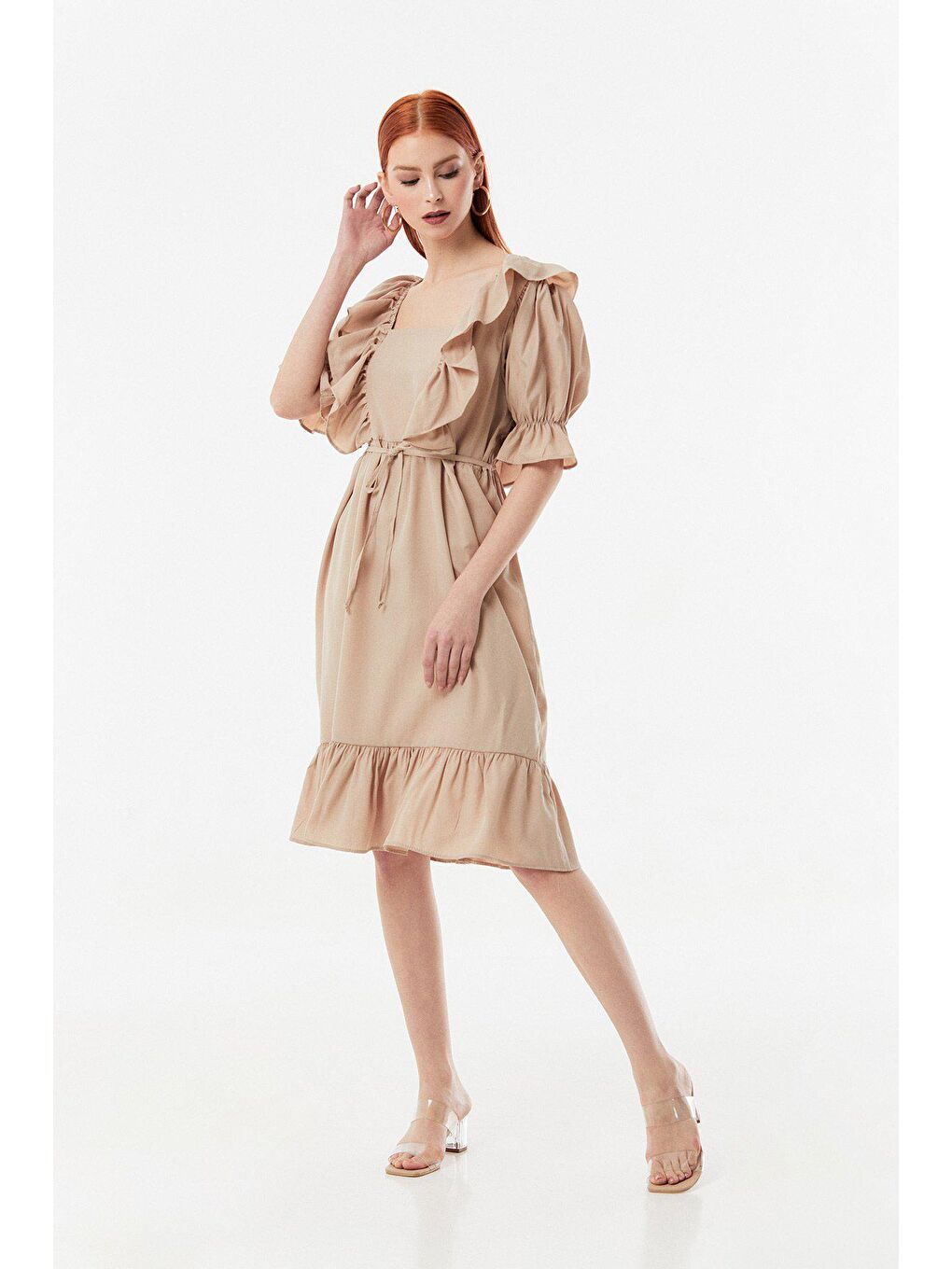 Bej Kolları ve Etek Uçları Fırfırlı Bağlamalı Elbise-4