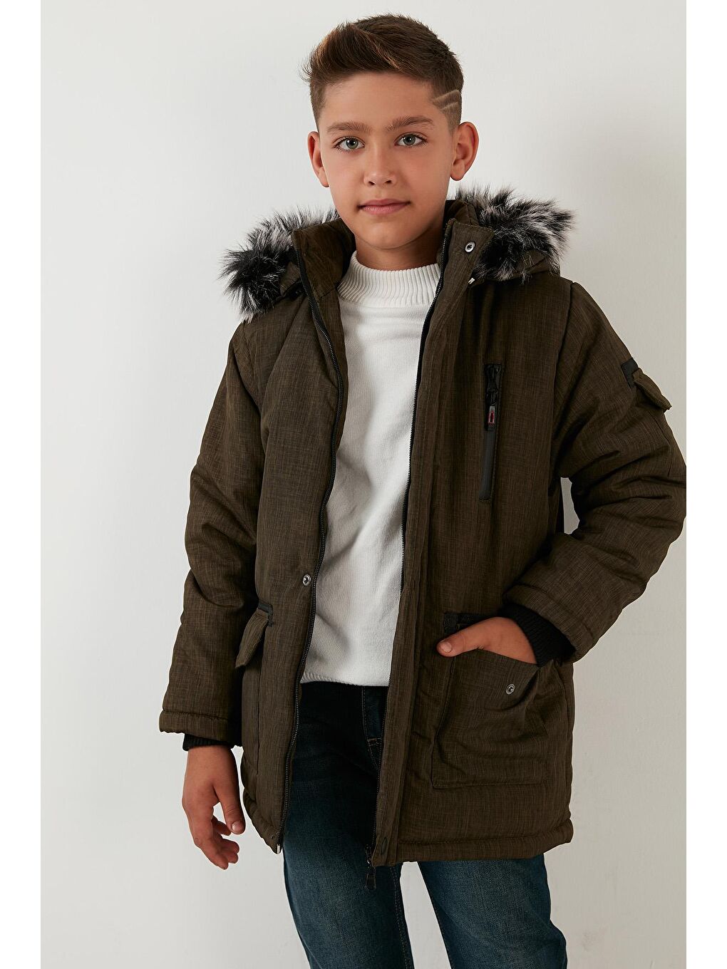 Haki İçi Peluş Astarlı Çıkarılabilir Kapüşonlu Cepli Kışlık Mont 5760019-1