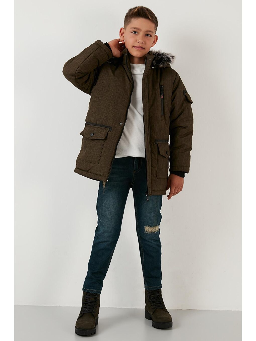 Haki İçi Peluş Astarlı Çıkarılabilir Kapüşonlu Cepli Kışlık Mont 5760019-3