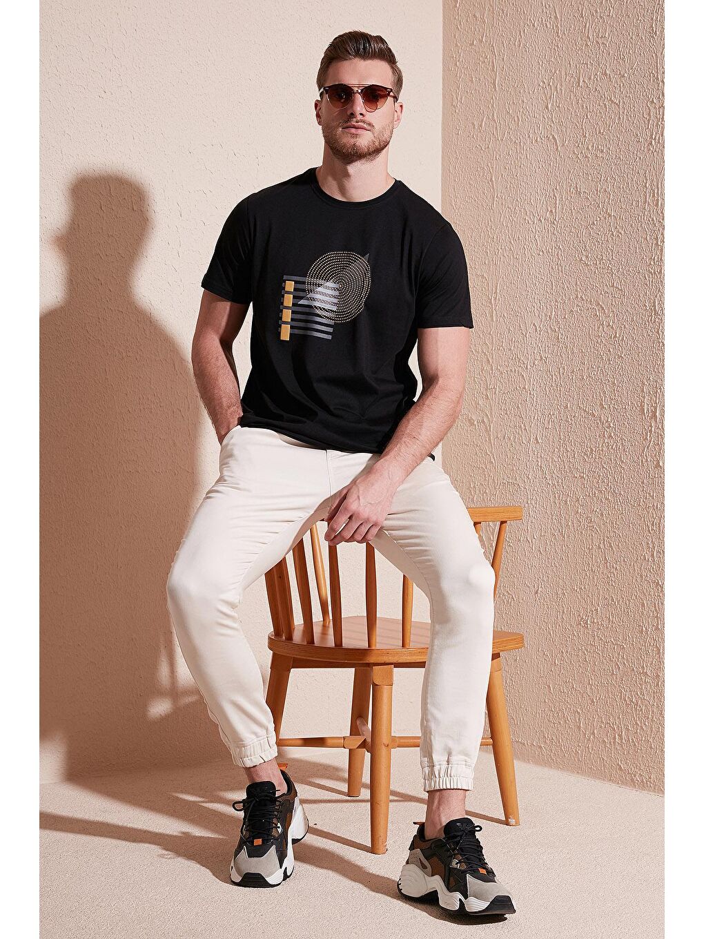 Siyah Baskılı Bisiklet Yaka %100 Pamuk Slim Fit Tişört 646B3810-2