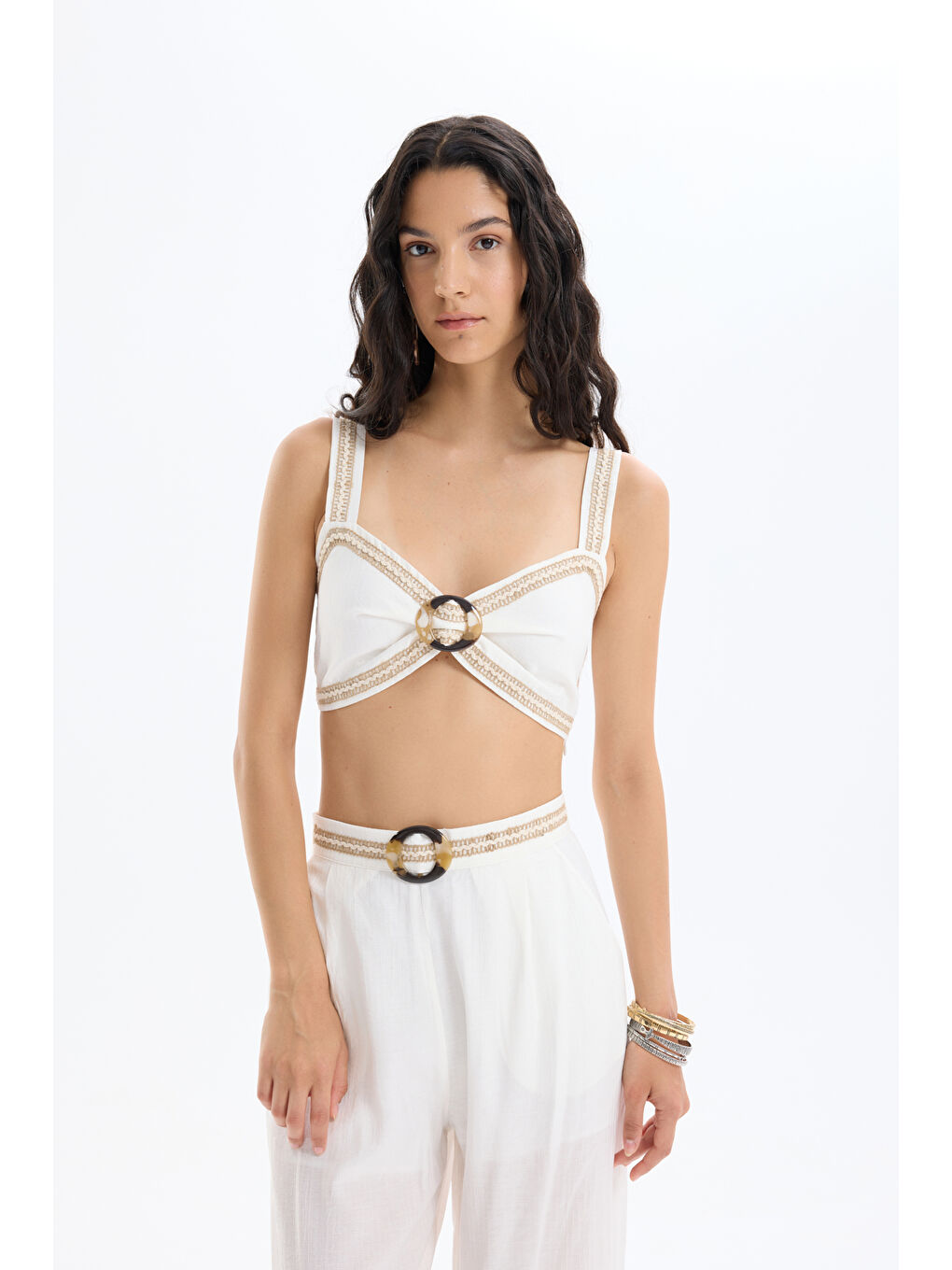 Toka Aksesuarlı Nakışlı Büstiyer Bluz Ekru-3