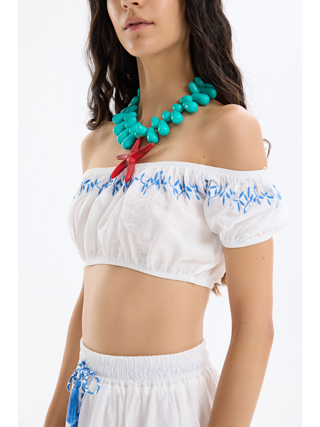 Nakış Detaylı Balon Kol Crop Bluz Ekru-3