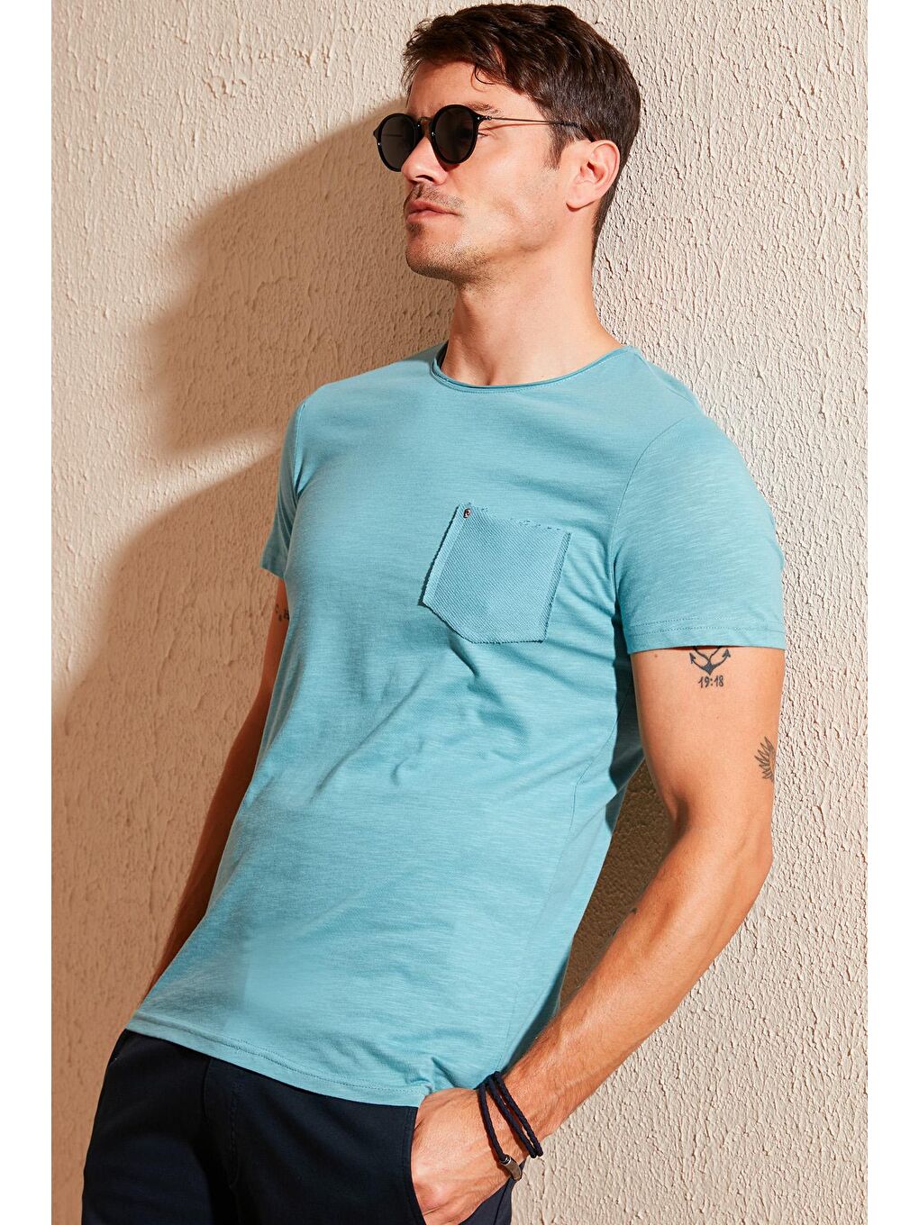 Buratti Mavi % 100 Pamuklu Slim Fit Bisiklet Yaka Cepli T Shirt 5902000