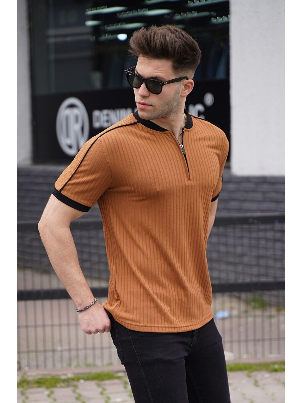 Bej Camel Fermuar Yaka Erkek Penye Tişört-1