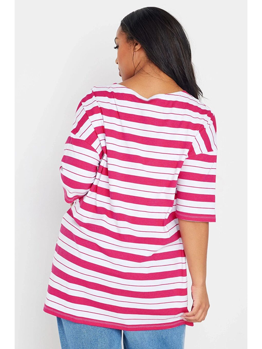 Pembe Büyük Beden Bisiklet Yaka Kısa Kollu Yanları Yırtmaçlı Çizgili T-shirt 303945-4