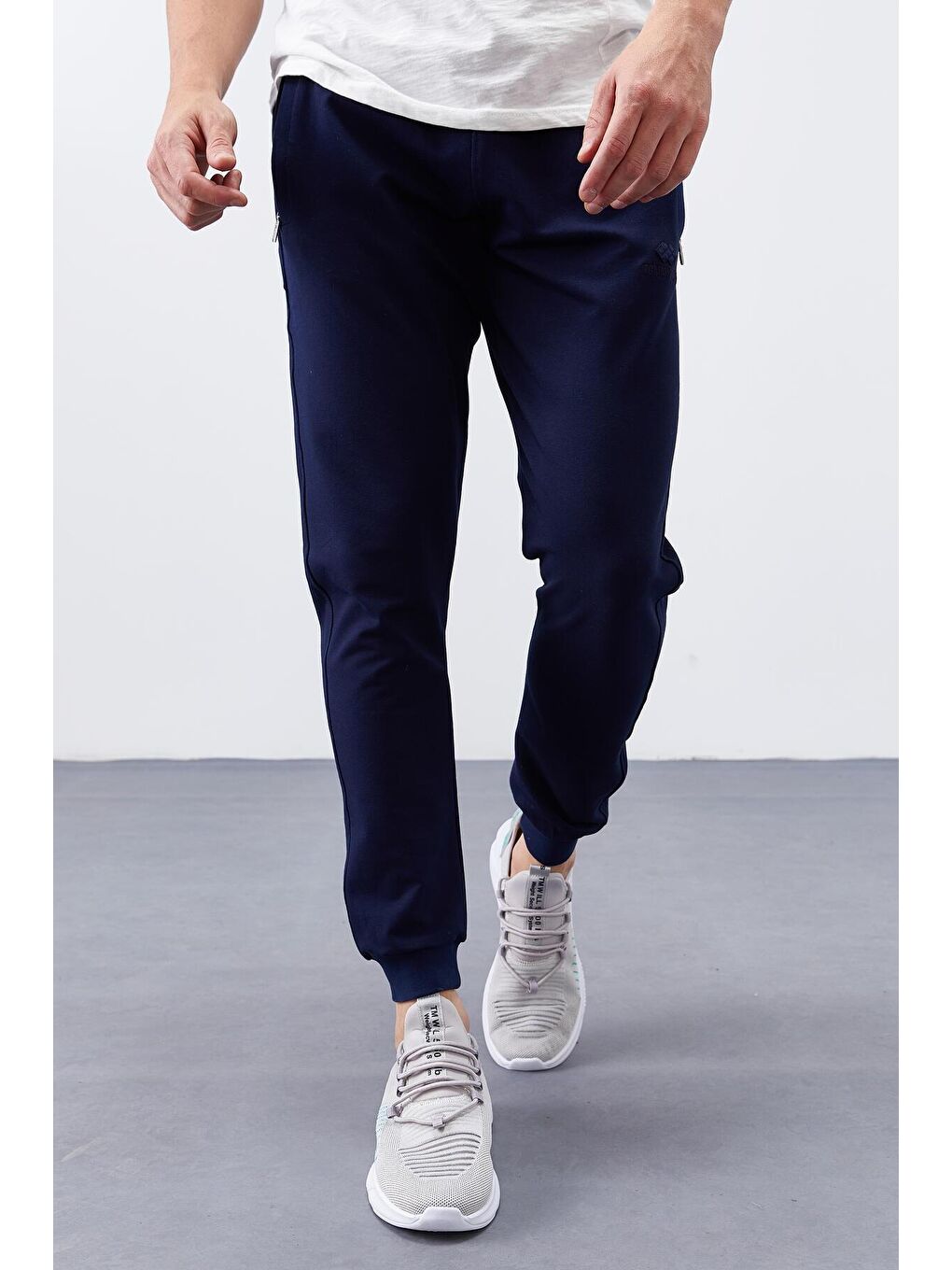 TOMMYLIFE İndigo Fermuar Cepli Dar Kalıp  Jogger Erkek Eşofman Alt - 84343 - 3