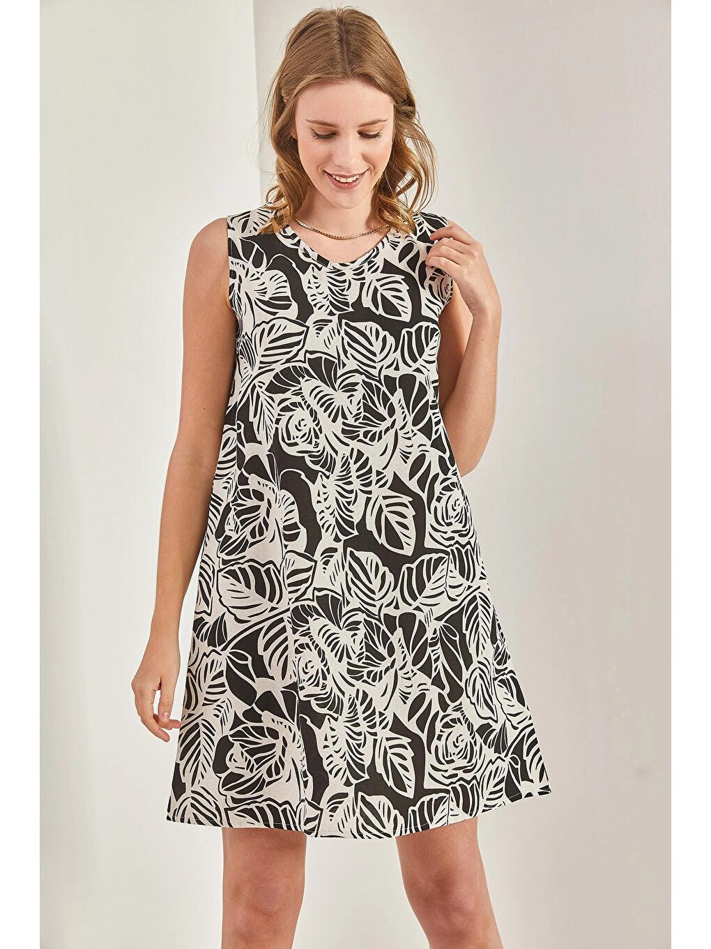 Siyah Kadın Multi Desenli Sırt Dekolteli Elbise