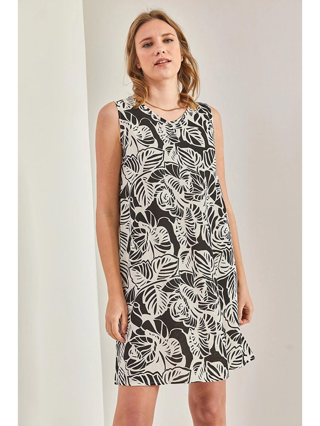 Siyah Kadın Multi Desenli Sırt Dekolteli Elbise-1