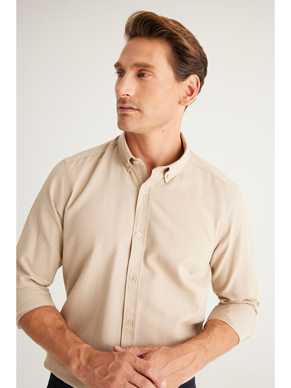 Erkek Bej Tailored Slim Fit Dar Kesim Düğmeli Yaka Oxford Gömlek-2