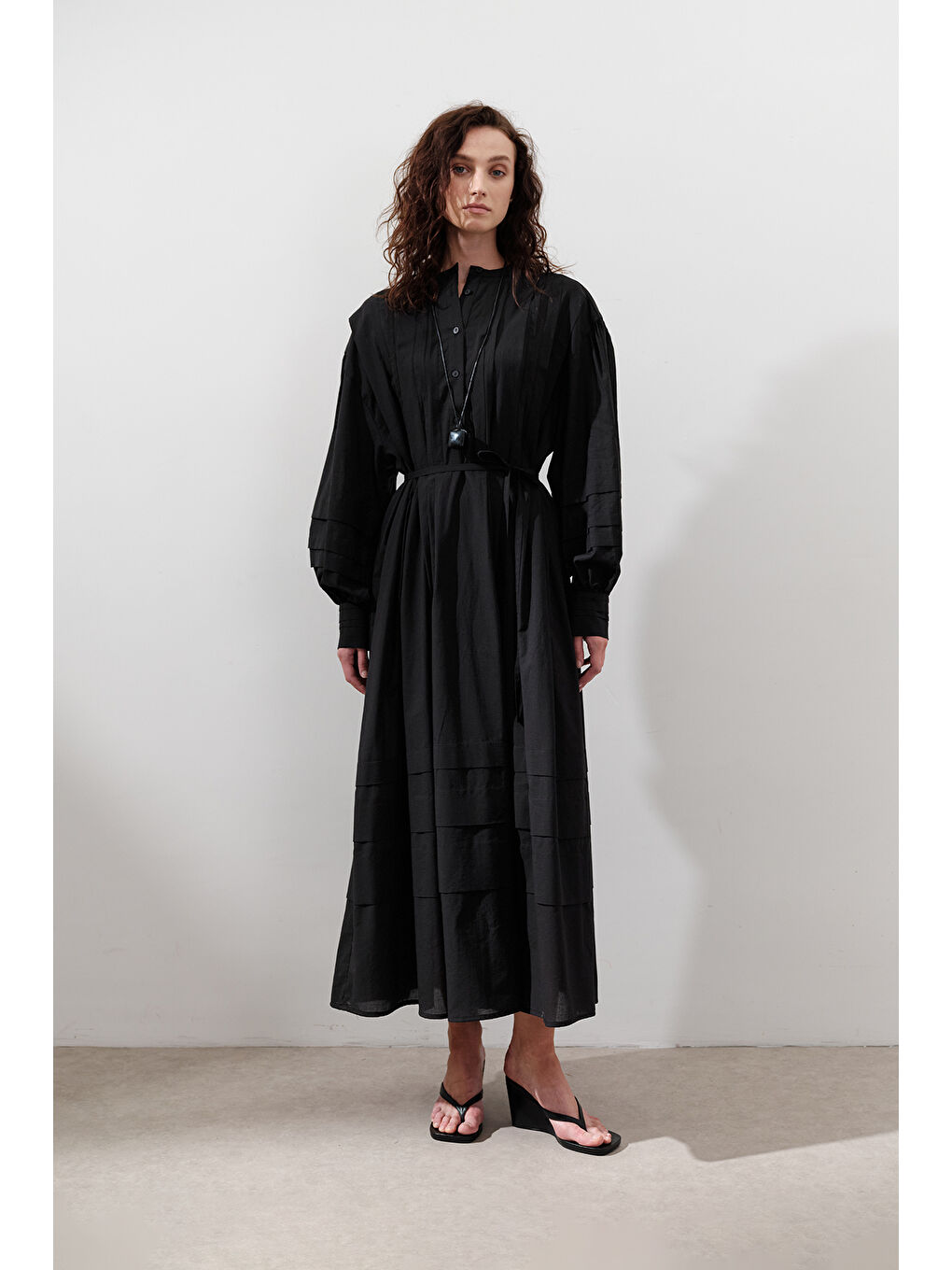 Nervürlü Geniş Elbise Siyah-4