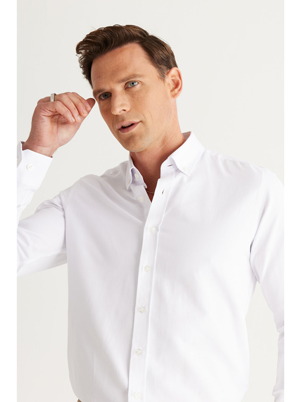 Erkek Beyaz Slim Fit Dar Kesim Oxford Düğmeli Yaka Armürlü Pamuklu Gömlek-5