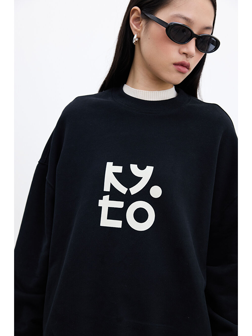 Baskı Detaylı Oversize Sweatshırt Siyah-1