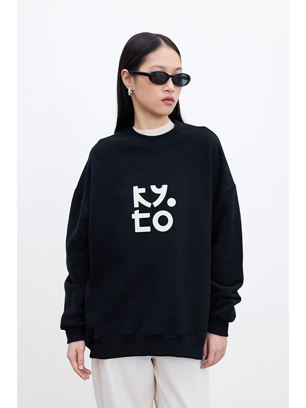 Baskı Detaylı Oversize Sweatshırt Siyah-3