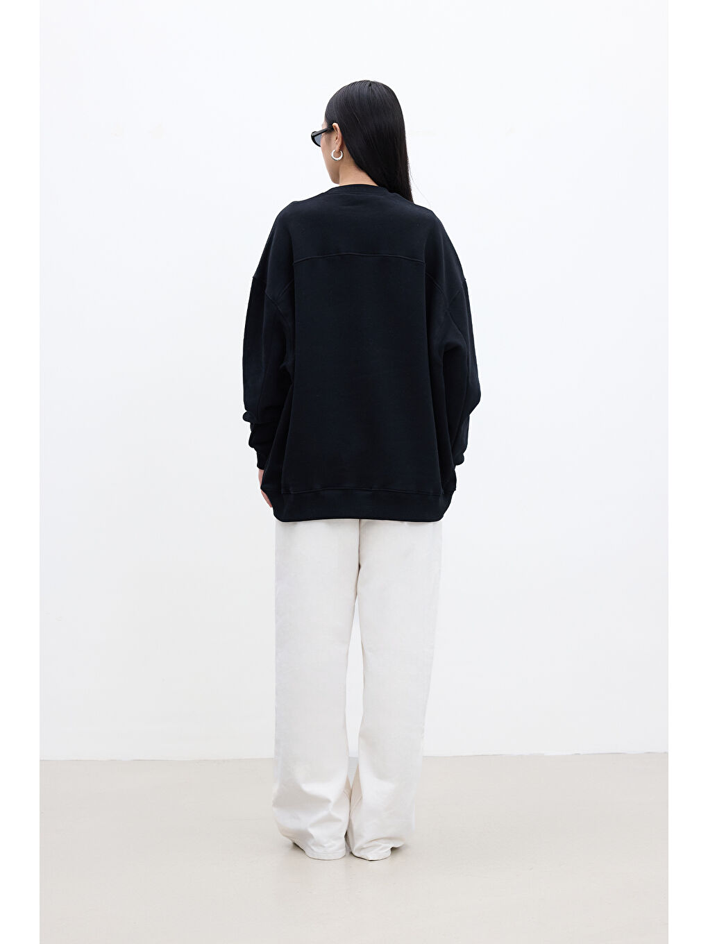 Baskı Detaylı Oversize Sweatshırt Siyah-4