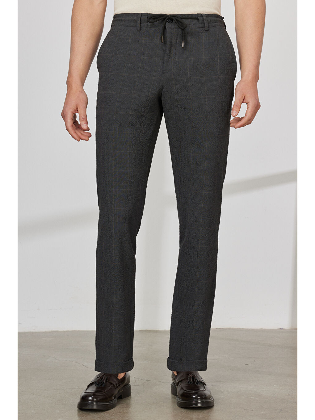 Erkek Antrasit-Kahverengi Slim Fit Dar Kesim Mono Yaka Gofre Desenli Takım Elbise-6