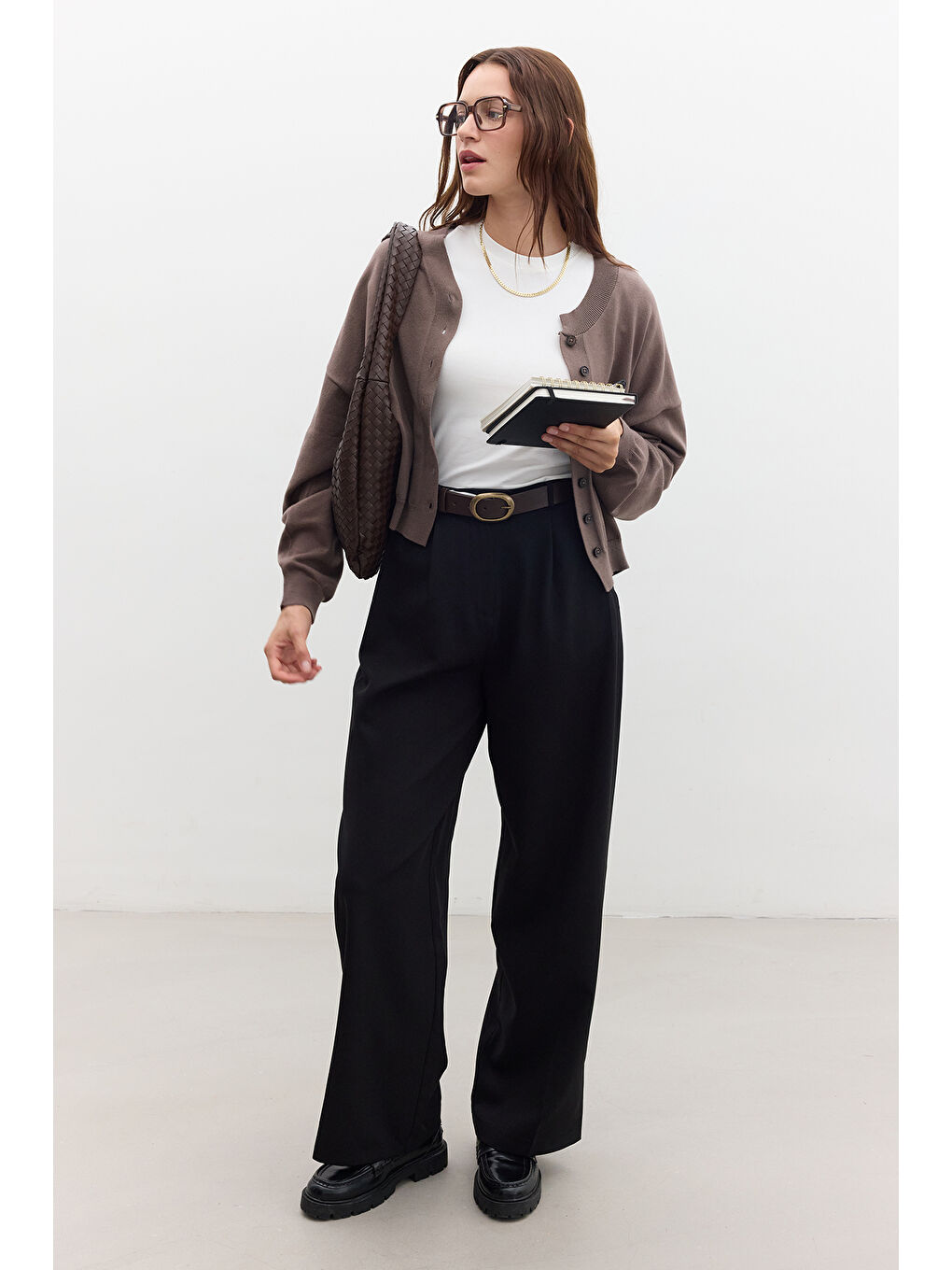 Bej Yumuşak Dokulu Oversize Triko Hırka Vizon