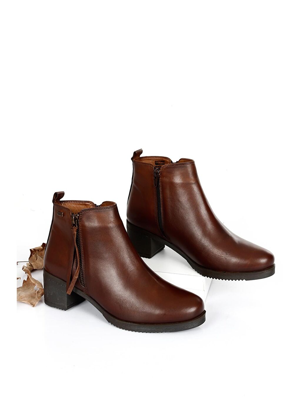 Kahverengi TABA-KAHVERENGİ Gön Hakiki Deri Yuvarlak Burun Topuklu Kauçuk Taban Fermuarlı Kadın Günlük Bot 51460