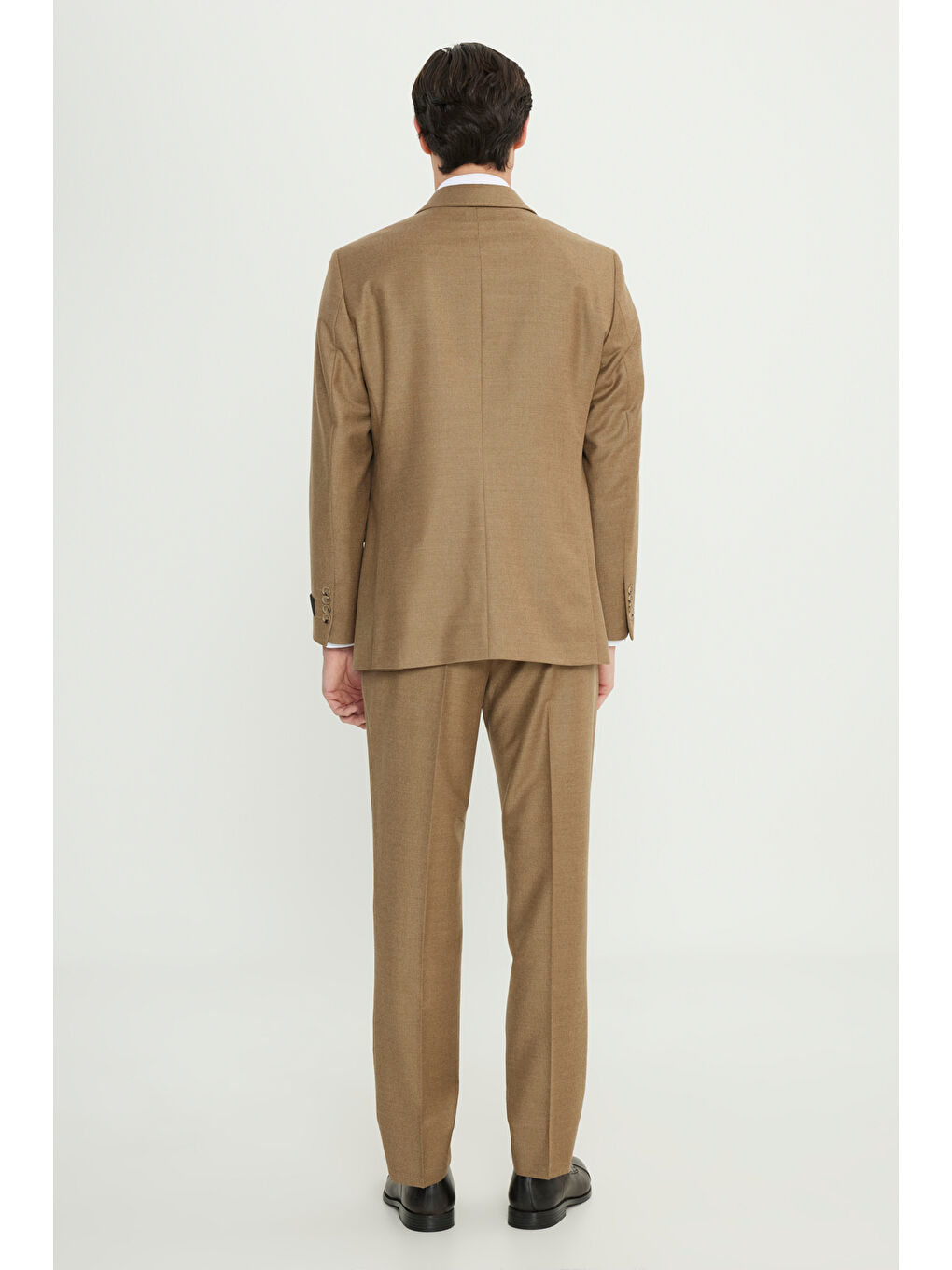 Kahverengi Erkek Camel Yünlü Slim Fit Dar Kesim Kırlangıç Yaka Kapak Cepli Kruvaze Takım Elbise-6