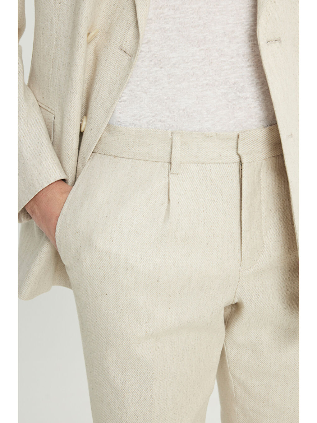 Erkek Bej Keten Slim Fit Dar Kesim Kırlangıç Yaka Desenli Torba Cepli Kruvaze Takım Elbise-6