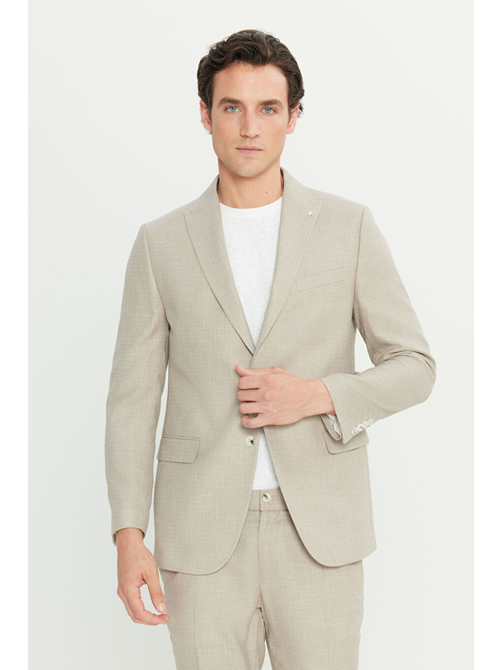 Erkek Bej Slim Fit Dar Kesim Kırlangıç Yaka Kapak Cepli Çizgili Takım Elbise