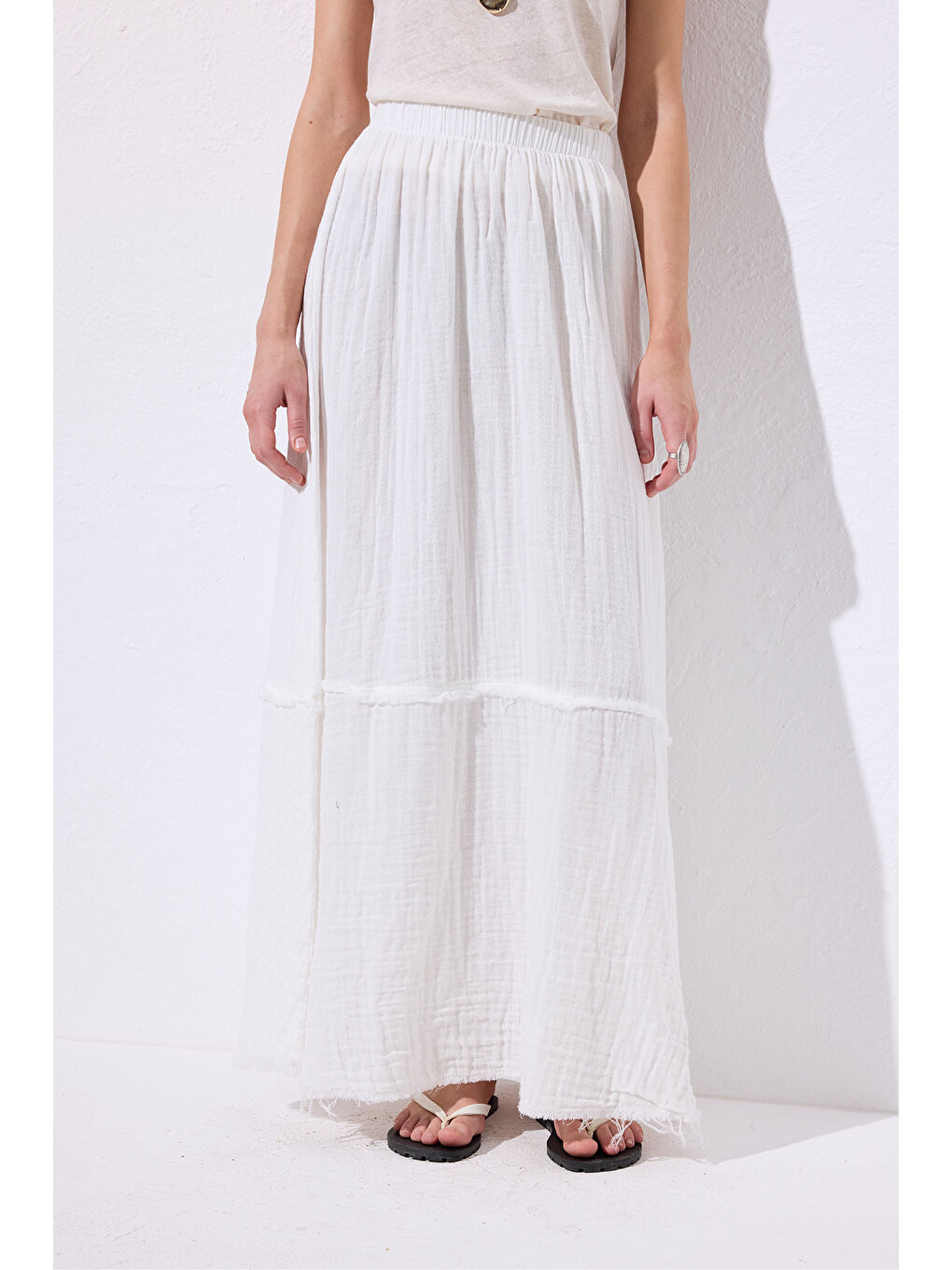 Müslin Katlı Geniş Etek Ekru-4