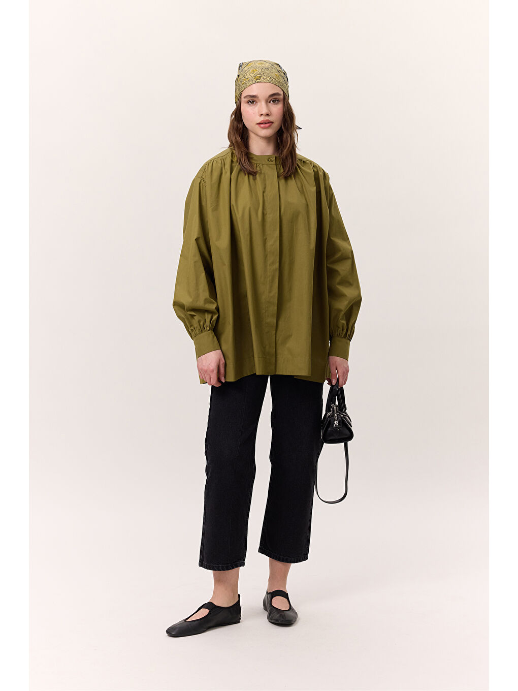 Büzgü Detaylı Geniş Gömlek Yağ Yeşili-1