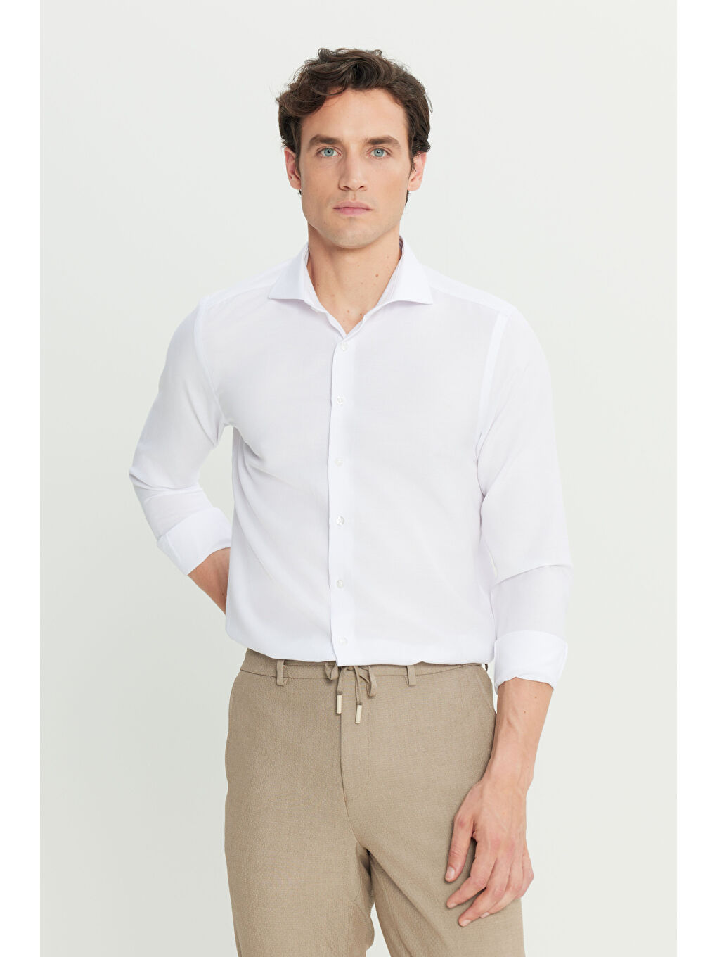 Erkek Beyaz Tailored Slim Fit Dar Kesim Küçük İtalyan Yaka Armürlü Oxford Gömlek-4