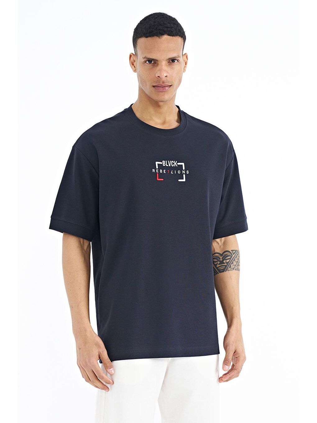 Lacivert Yazı Nakışlı O Yaka Oversize Erkek Tişört - 88192-3