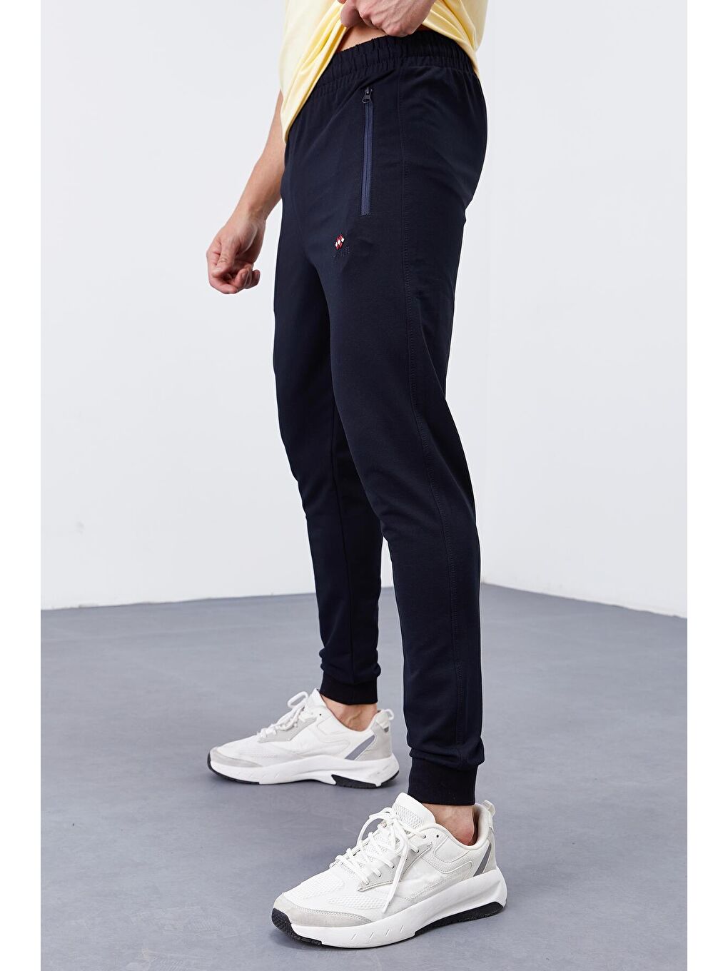 TOMMYLIFE Lacivert Fermuar Cepli Standart Kalıp Jogger Erkek Eşofman Alt - 84651 - 1