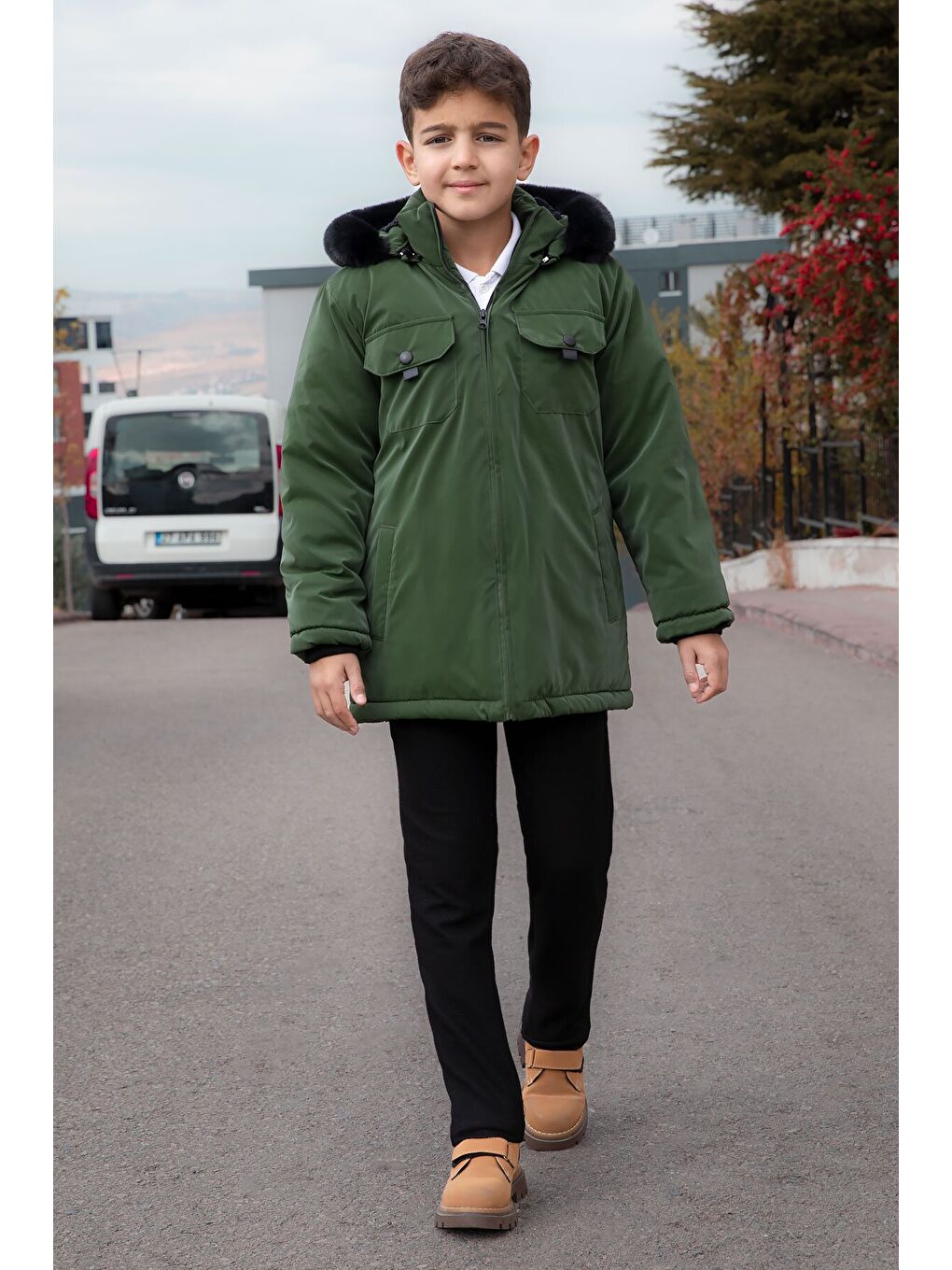Haki Çıtçıtlı Göğüs Cepli İçi Kürklü Erkek Çocuk Kapüşonlu Mont 21348
