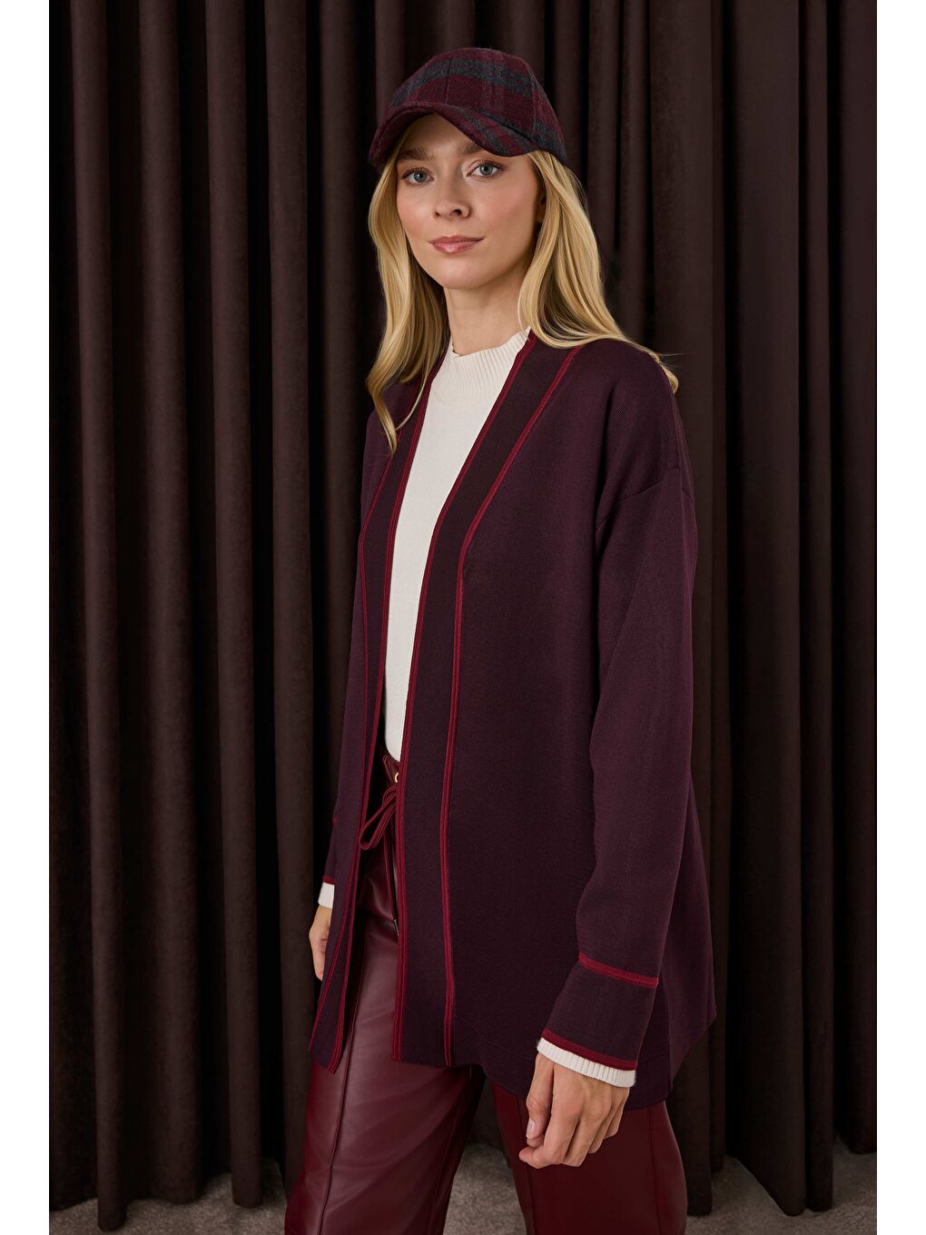 Şerit Detaylı Hırka Koyu Mürdüm-Bordo